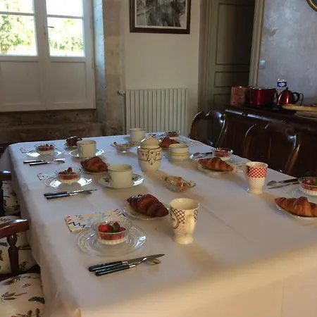 Le Logis Du Plessis Alojamento de Acomodação e Pequeno-almoço Chaniers