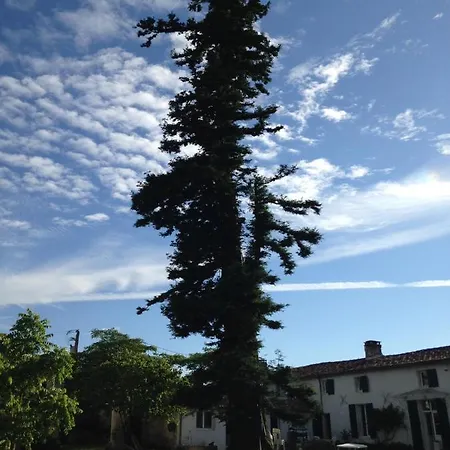 Alojamento de Acomodação e Pequeno-almoço Le Logis Du Plessis 3*